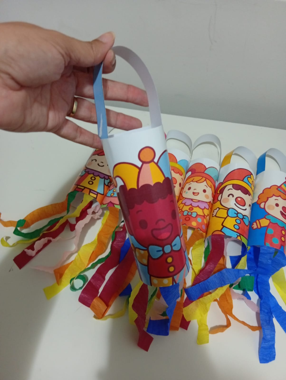 ROLINHO DE CARNAVAL – ATIVIDADE LÚDICA E CRIATIVA! - Imagem 2